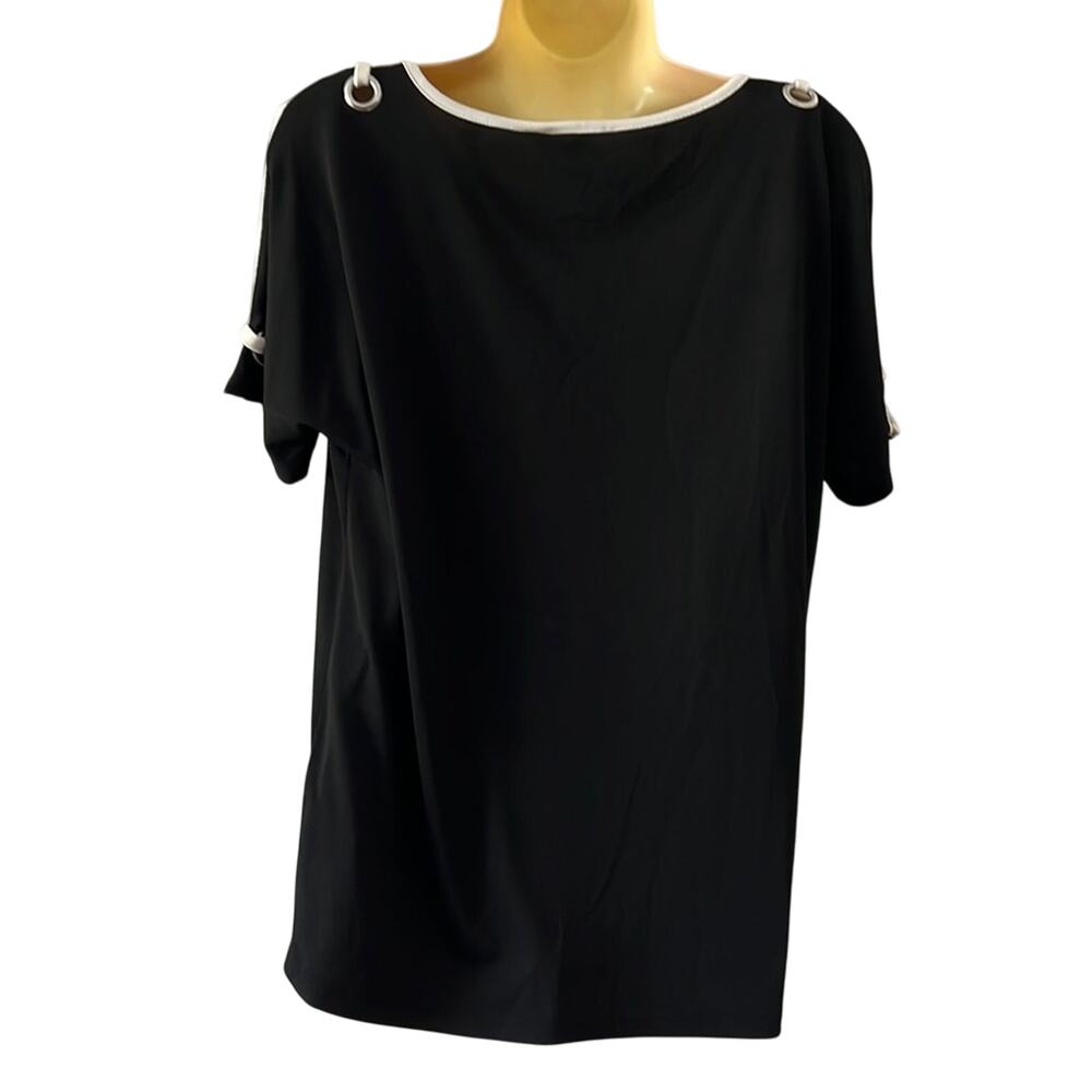 Carmen Marc Valvo NWT Black & White Cold Shoulder Knit Top Blouse Size Small - Picture 6 of 12
